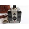 Image 2 : Kodak Brownie Hawkeye Camera Flash Model with Accessories