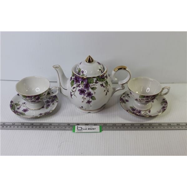 Lefton - Ceramic Musical Tea Pot w/Musical Matching Cups & Saucers