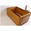 Image 2 : McCormack California Bartlett Pears Wooden Crate