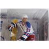 Image 2 : Wayne Gretzky New York Rangers McFarlane Legends Series 3 Figure - NIB