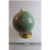 Image 1 : Scholastic World Globe - 10 1/2"