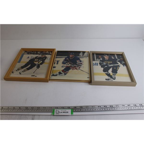 (3) NHL Player's Photos - Wayne Gretzky, Mario Lemieux, Joe Nieuwendyk, 8" x 10", NHL Licensed, in F