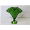 Image 5 : Vintage Pressed Glass Fan Vase