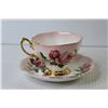 Image 5 : (2) Royal Albert Tea Cups & Saucers - Prairie Rose and English Beauty