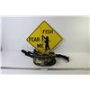 Image 1 : Cabela's Canteen Fanny Pack - Fish Fear Me Tin Sign
