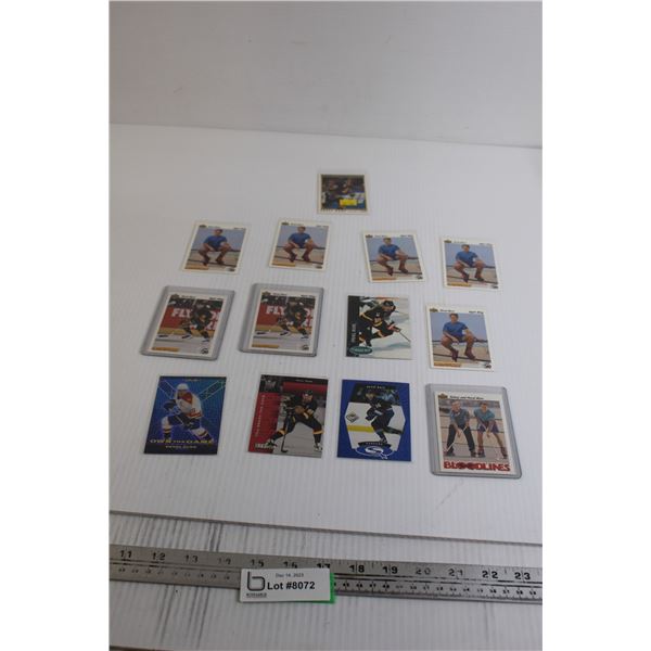 (13) Assorted Pavel Bure Hockey Cards