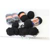 Image 1 : (7) Balls of Wool - Black