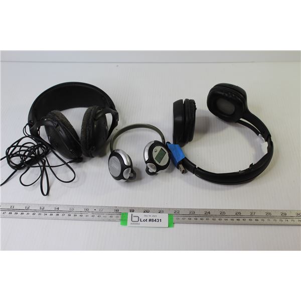 (3) Pairs of Headphones (untested - show wear)