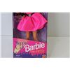 Image 3 : Steppin Out Barbie (NIB)