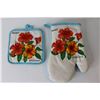 Image 5 : Wall Hanging, (2) Swan Wall Hangings, Hawaii Hibiscus Oven Mitt, Hot Pad & Tower