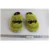 Image 1 : Pair of Grinch Slippers - Size 11-12