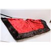 Image 5 : (2) Christmas tree Skirts, (4) Stockings, (3) Gift Bags