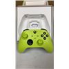 Image 2 : XBOX WIRELESS CONTROLLER ELECTRIC VOLT - TESTED WORKING