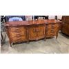 Image 2 : HIGHLY CARVED 6 DRAWER DRESSER WITH LARGE GALLERY MIRROR