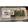 Image 1 : BREVILLE PIZZA STONE, PURSE AND PIANO GIFT BOX