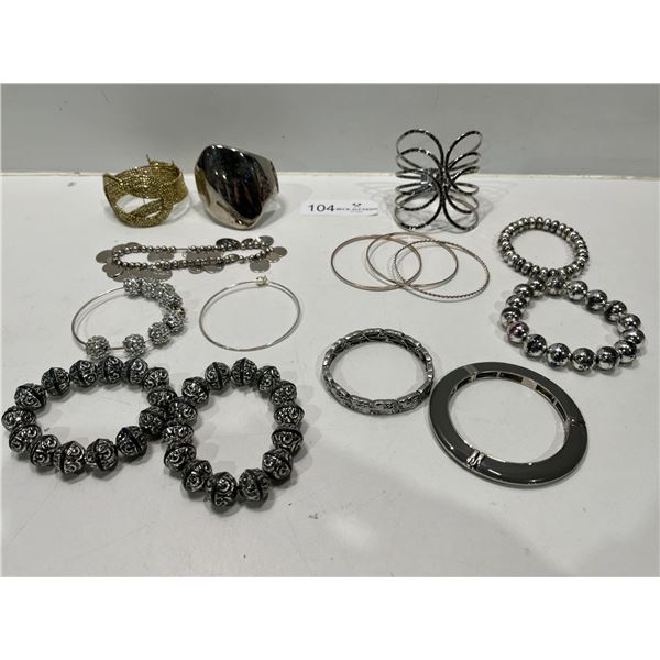 Large Assortment Of Vintage Costume Braclets