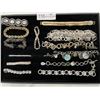 Image 1 : Large Assortment Of Costume Bracelets