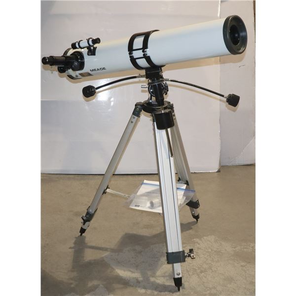 MEADE MODEL 4550: 4.5" EQUATORIAL REFLECTING