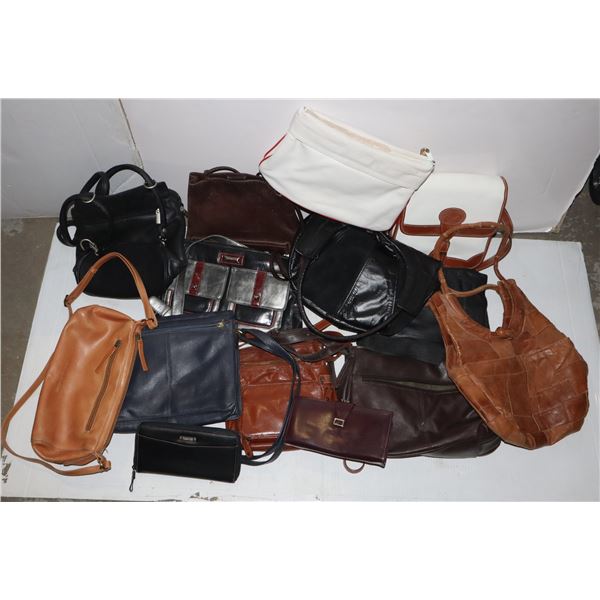 LOT OF LEATHER BAGS/PURSES