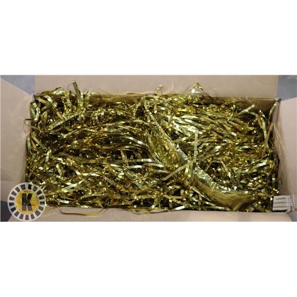 GOLD CURTAIN CHRISTMAS DECORATION