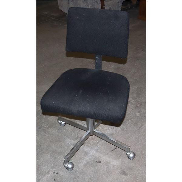 ESTATE BLACK FABRIC OFFICE CHAIR