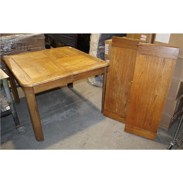 VINTAGE WOOD TABLE WITH LEAFS