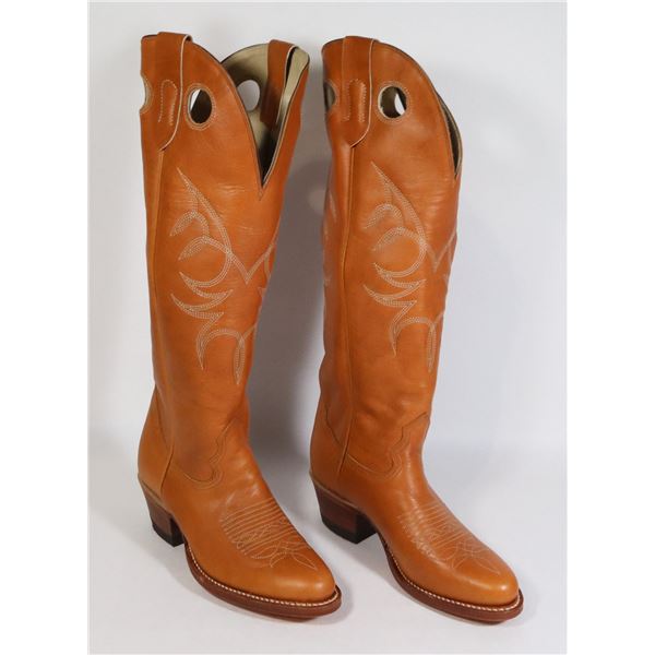 NEW MADE IN ALBERTA COWBOY BOOTS SIZE4.5AA