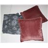 Image 1 : LIKE NEW THROW BLANKET + THROW PILLOWS