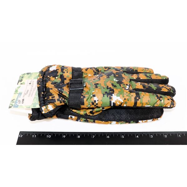 NEW CAMO PRINT MENS MEDIUM/ LARGE WINTER GLOVES