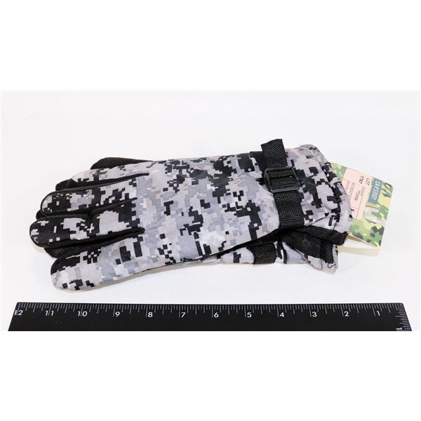 NEW CAMO PRINT MENS MEDIUM/ LARGE WINTER GLOVES