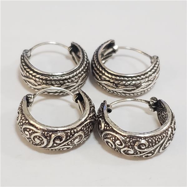 SILVER LOT OF 2 EARRINGS(~WEIGHT 3G)