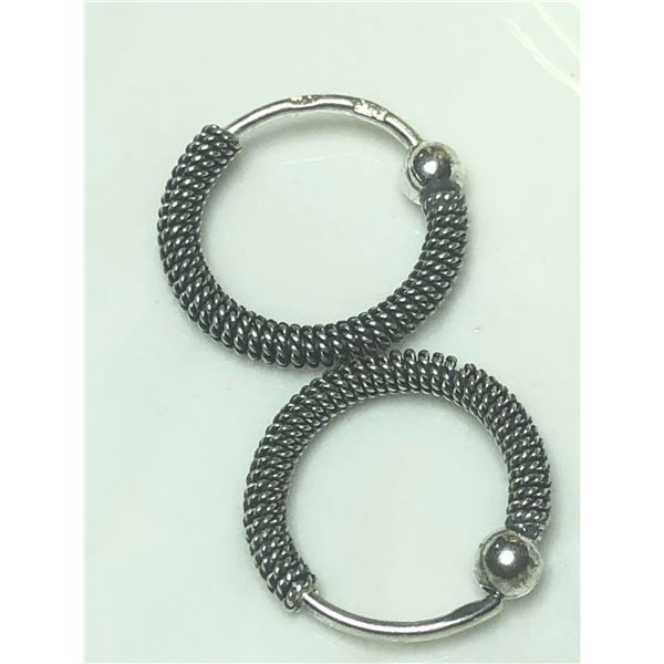SILVER SMALL HOOP EARRINGS