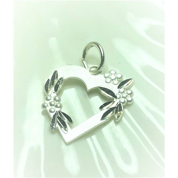 SILVER HEART PENDANT