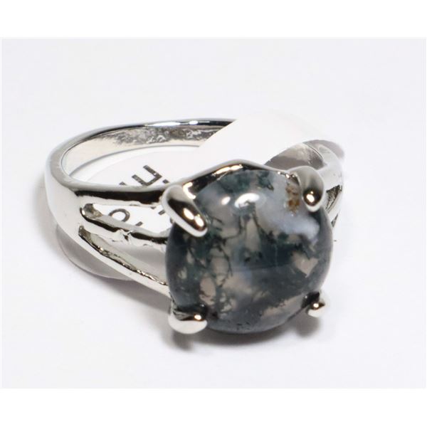 NEW SIZE 8 STONE RING