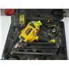 Image 1 : DEWALT 20V AIR NAILER W/BATTERY & CHARGER