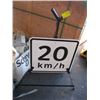 Image 1 : SIGN STAND W/20KPH SIGN