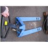 Image 2 : 2500KG PALLET JACK