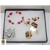 Image 1 : CHRISTMAS BRACELET 2 PAIR OF EARRINGS & 3
