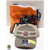 Image 1 : NEW EDMONTON OILERS HERITAGE CLASSIC TOWEL & HAT