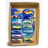 Image 1 : BOX WITH 10 COLLECTIBLE HOTWHEEL CARS &