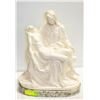 Image 1 : STONE BASE MARY & CHRIST STATUE