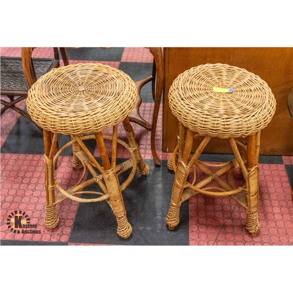 PAIR OF WICKER PLANT STANDS H-24.5"