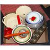 Image 1 : VINTAGE KITCHEN ENAMEL/METAL WARE ALL TOGETHER