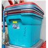 Image 1 : BUNDLE OF FOUR STERILITE 68 LITER STORAGE