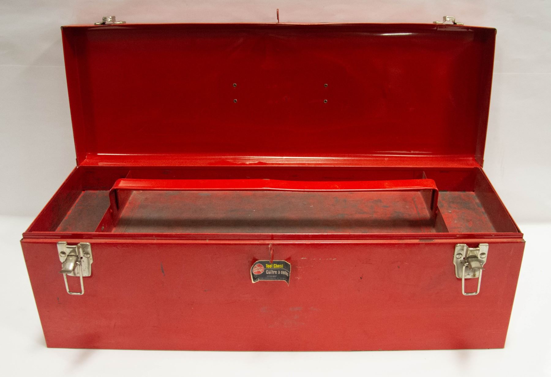 RED 26 INCH BENCHMARK TOOL BOX WITH TRAY