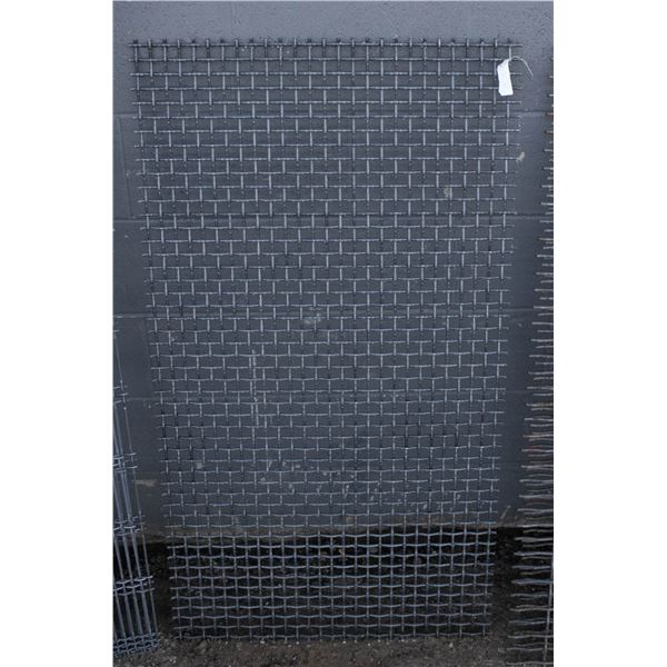 49" X 29" HIGH CARBON STEEL SCREEN