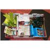 Image 1 : FLAT WITH CHRISTMAS ITEMS INCL. 4 NEW BOXES