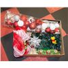 Image 1 : XL-BOX WITH WREATH, LARGE CONTAINER OF