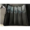 Image 3 : Lot of 2 Sets of Rosmax Detail Artist Paint Brushes for Acrylics, Oils, Watercolors - 15 pcs per set