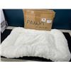 Image 1 : Lot of 1 Fuzzy/Shaggy Fluffy Plush Pet Bed - White